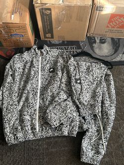 Nike suit size small