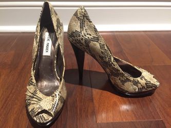 USED Steve Madden Pumps Snake Python Print 7 M Shoes