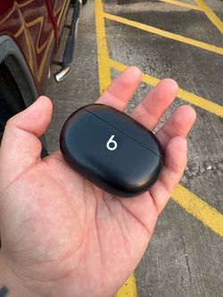 Beats Studio buds