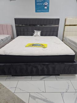 King sizes bed whit mattress