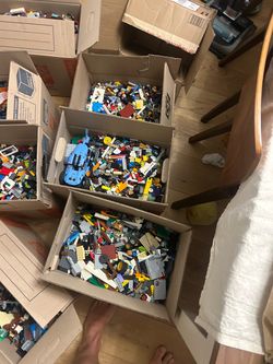 130lbs Bulk Assorted Lego - great condition