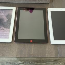 3 iPad 2’s