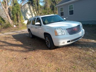 2011 GMC Yukon Denali XL
