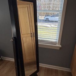 Stand up mirror jewelry box