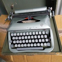 1958 vintage torpedo typewriter
