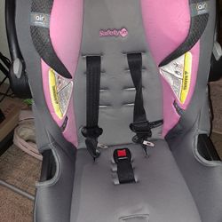Newborn Carseat (Pink) Comes With Some Extras (Unused Bottles And Some Diapers)