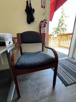 Executive Reception Chair / Guest Chair – $65 OBO