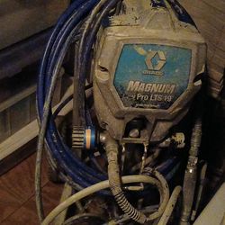 Paint sprayer Graco and a bink