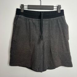 Lululemon At Ease Shorts 7 Inch Inseam Mens Medium Heathered Light Grey LM7AI9S