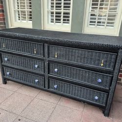 STUNNING WICKER & WOOD DRESSER