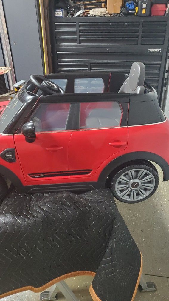 Mini Countryman Ride On Car