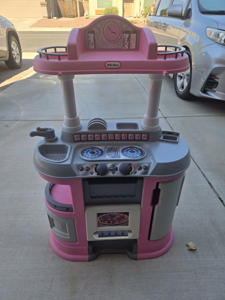 Play Kitchen