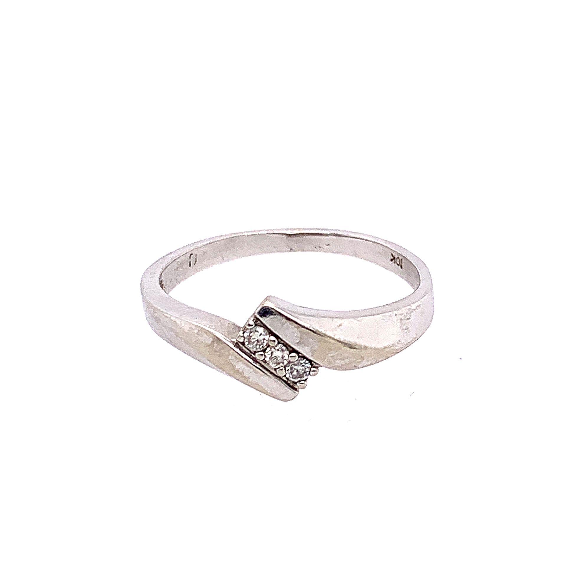 10k 3-Diamond Ring