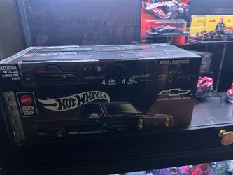 Mattel Brick Shop Hot Wheels Black ’83 Chevy Silverado Building Set Kit