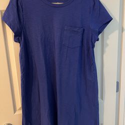 NWOT St. John's Bay Short Sleeve Tee Shirt Dress  Pocket large blue   Shipped in a bag so there is no hangtag. Please see photos. Is there a large par