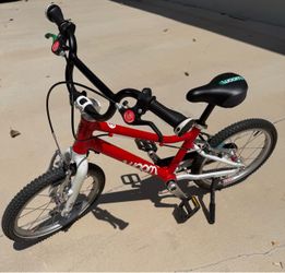 Red Woom 3 Bike