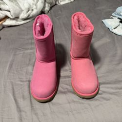 UGGS Kids Size 3