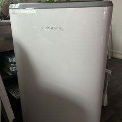 Frigidaire AC Unit
