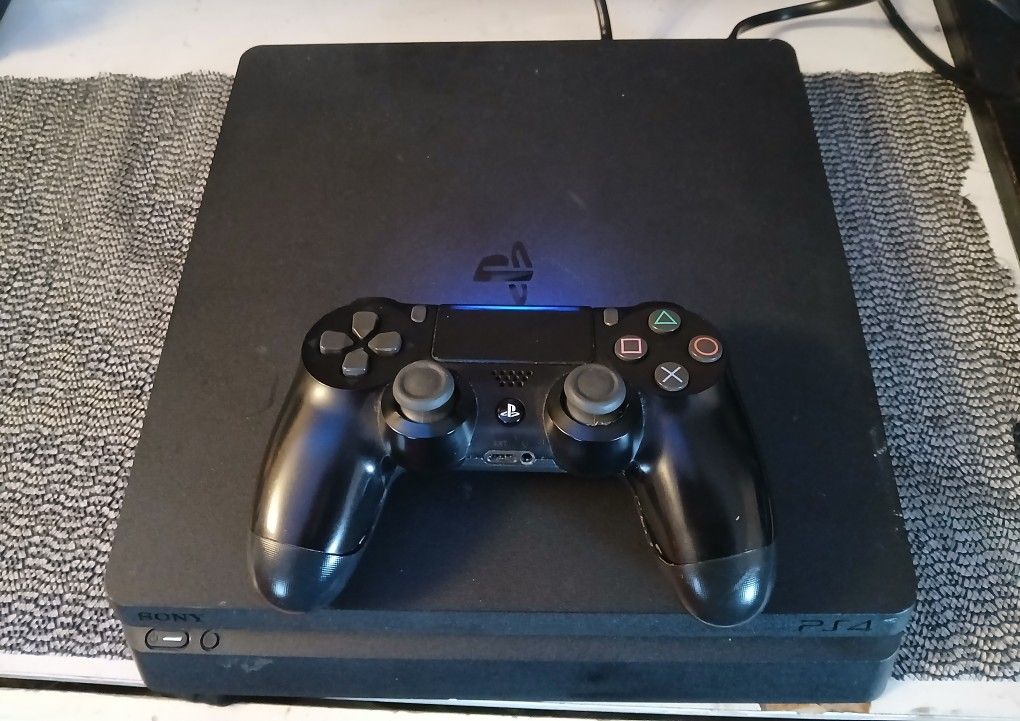 PS4 Slim 1TB