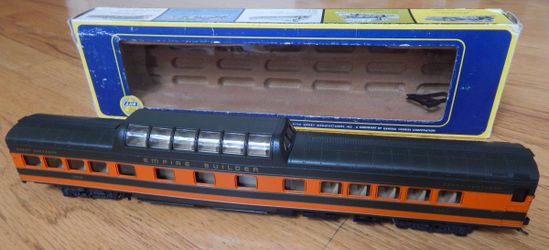 HO Great Northern Empire Vista Dome model train