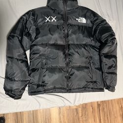 Northface  700 Kaws puffer