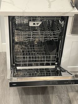Whirlpool - 24" Top Control Built-In Tub Dishwasher with 3rd Rack, AI Intelligent Wash, 47 dBA - Stainless Steel
