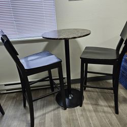 Bistro Table, 2 Chairs