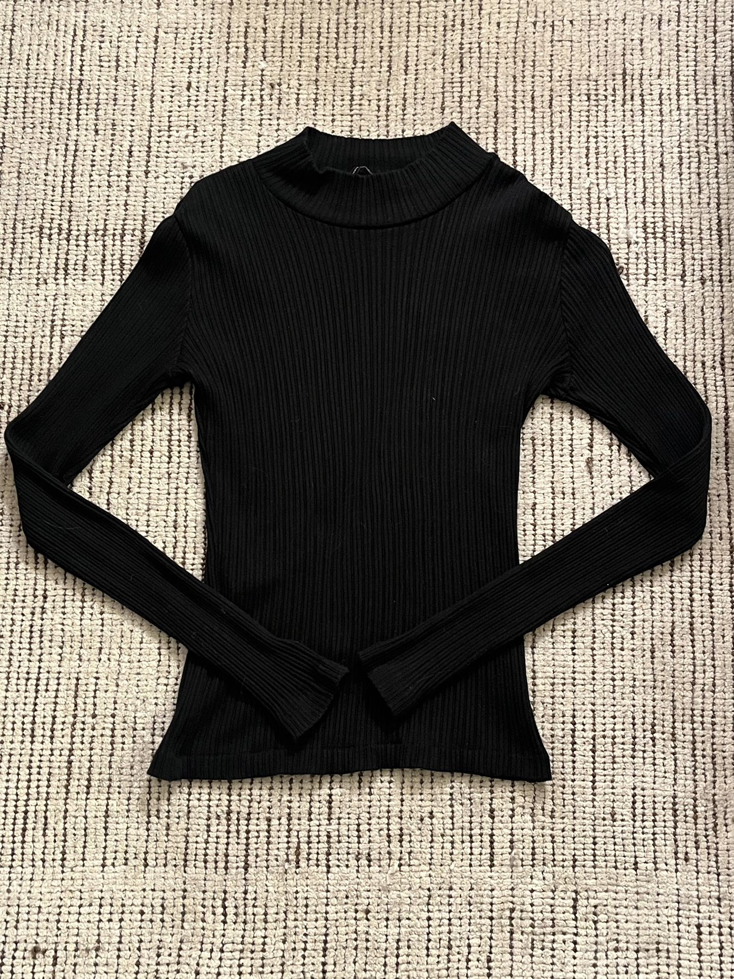 Brandy Melville Sweater