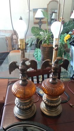 2 vintage Eagle lamps