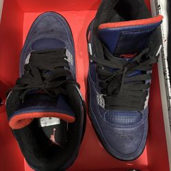 Air Jordan 4 Retro  Size 9.5