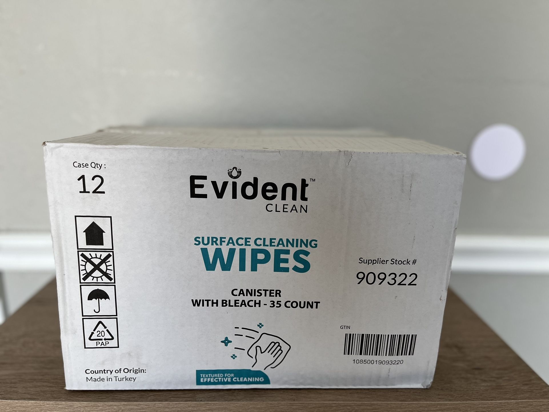 Evident Clean Surface Cleaning Wipes with Bleach. Fresh Scent - 1 Case Of 12 tubes