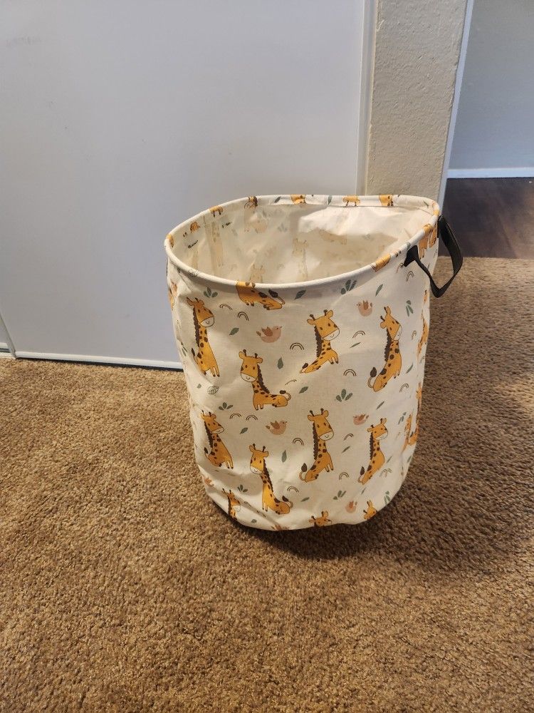 Giraffe Laundry Basket