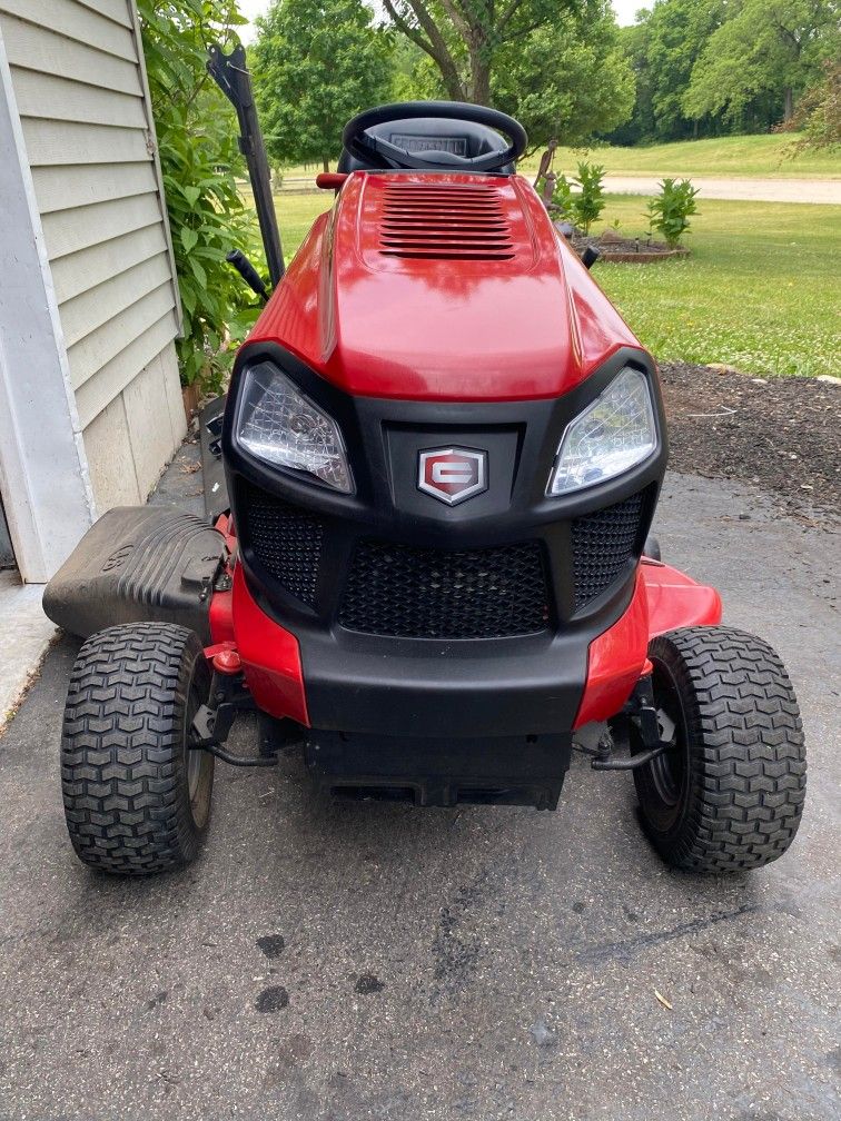 Clean Craftsman Riding Mower T2400 for Sale in Millington, IL OfferUp