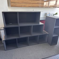 Cabinets  And Bookshelves 