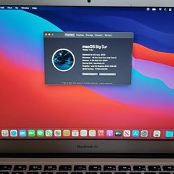 2017 Macbook Air 8 gb memory 256gb storage