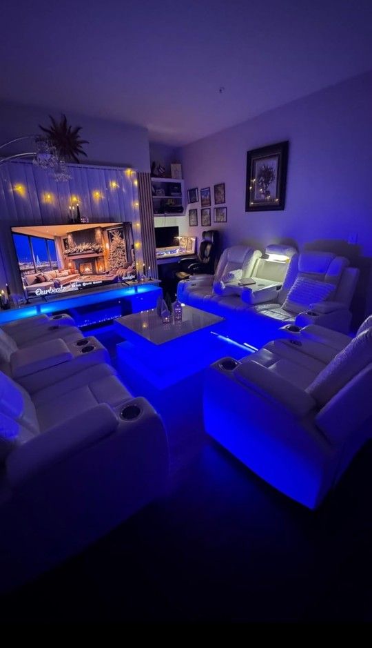 POWER Reclining Sofa Set !