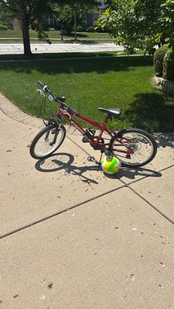 Schwinn Mountain Bike 