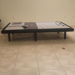 Electric bed frame