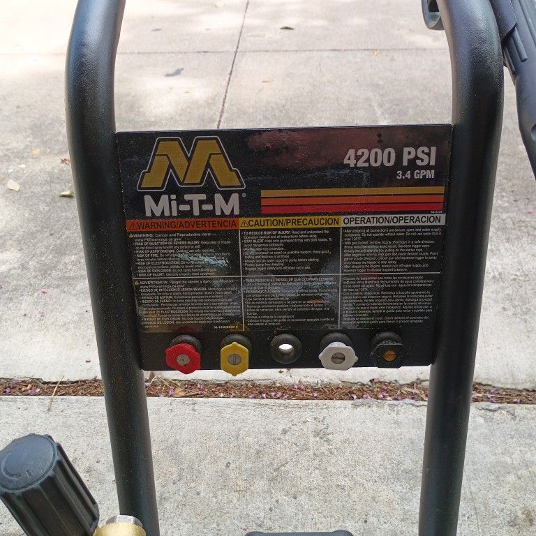 Chore Master 4200 Pressure Washer