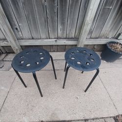 2 Stackable Stools
