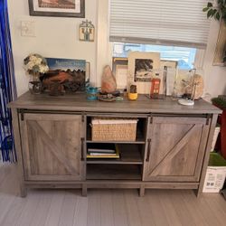 Farm Style Media Center