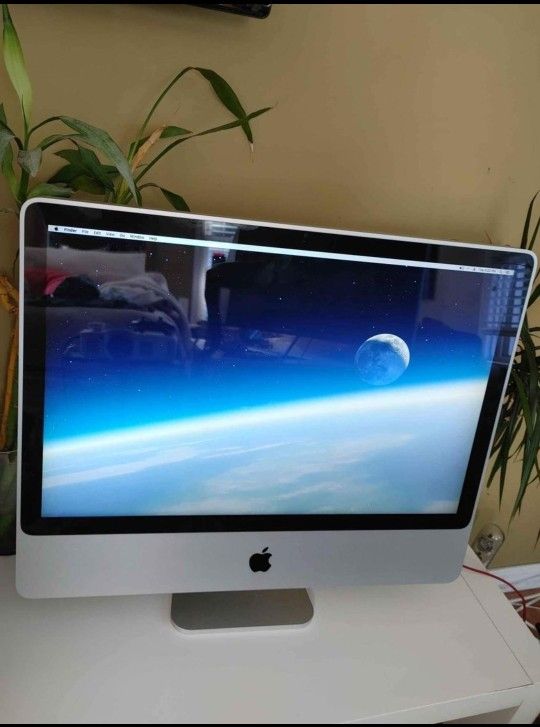 Apple iMac Computer 
