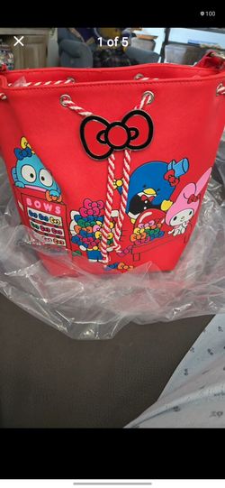 Loungefly love's Saniro Loungefly bucket bag