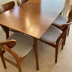 West Elm Dining/kitchen Table Extendable
