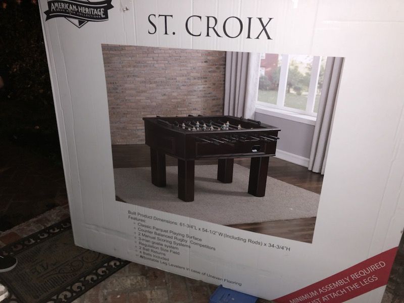CARLYLE FOOSBALL TABLE