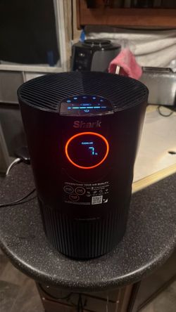 Shark Clean Sense IQ Air Purifier (Model HP100) - Excellent Condition!