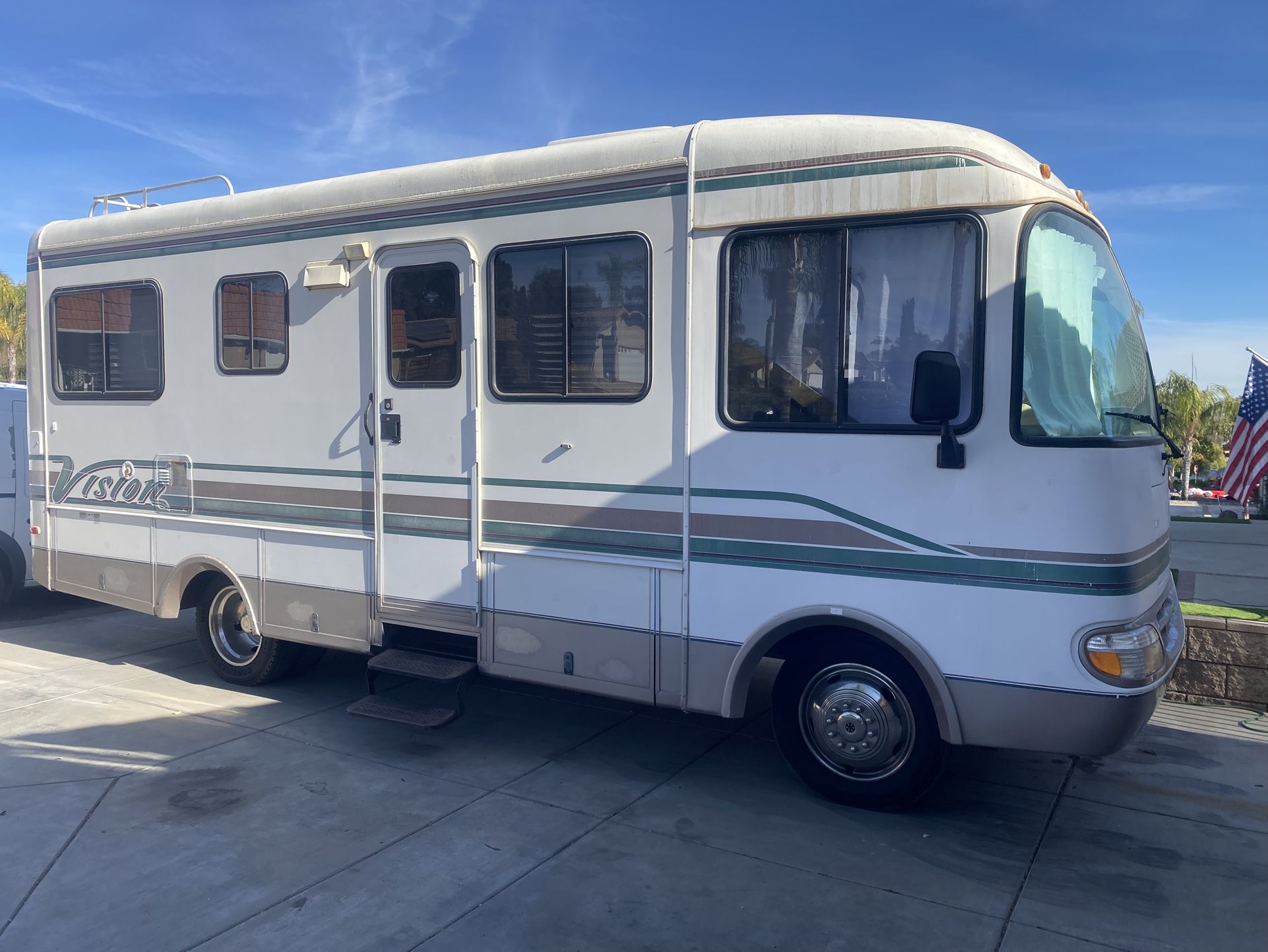 1999 Vision $14,500