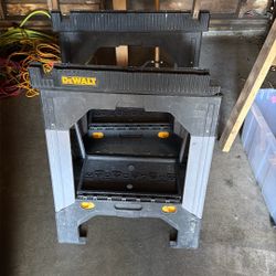 Dewalt adjustable Metal Legs, Sawhorses