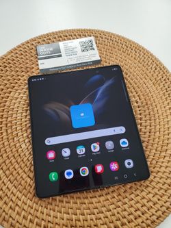 Samsung Galaxy Z Fold 4 (Unlocked) Black - Pre-Owned 