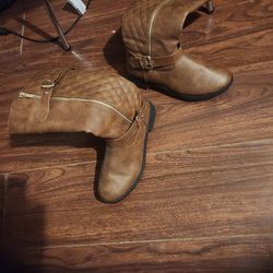 Boots  women